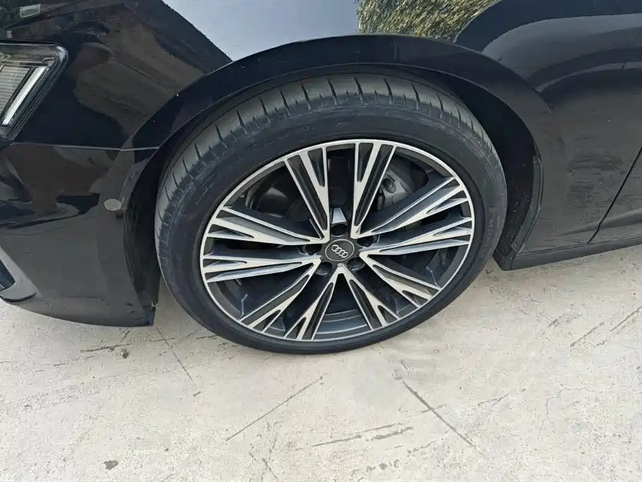 Audi A6L 2021