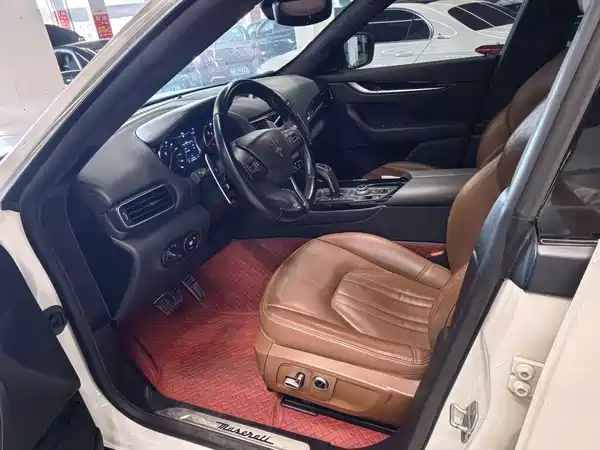 Maserati Levante 2022