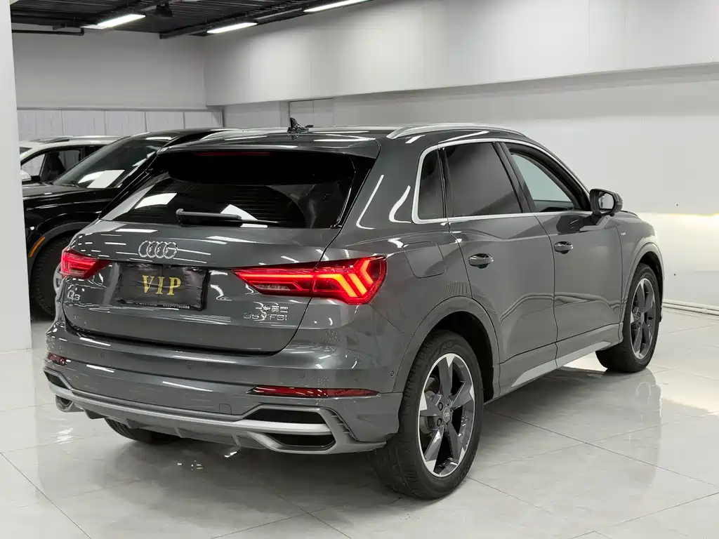 Audi Q3 2023 — фото 4