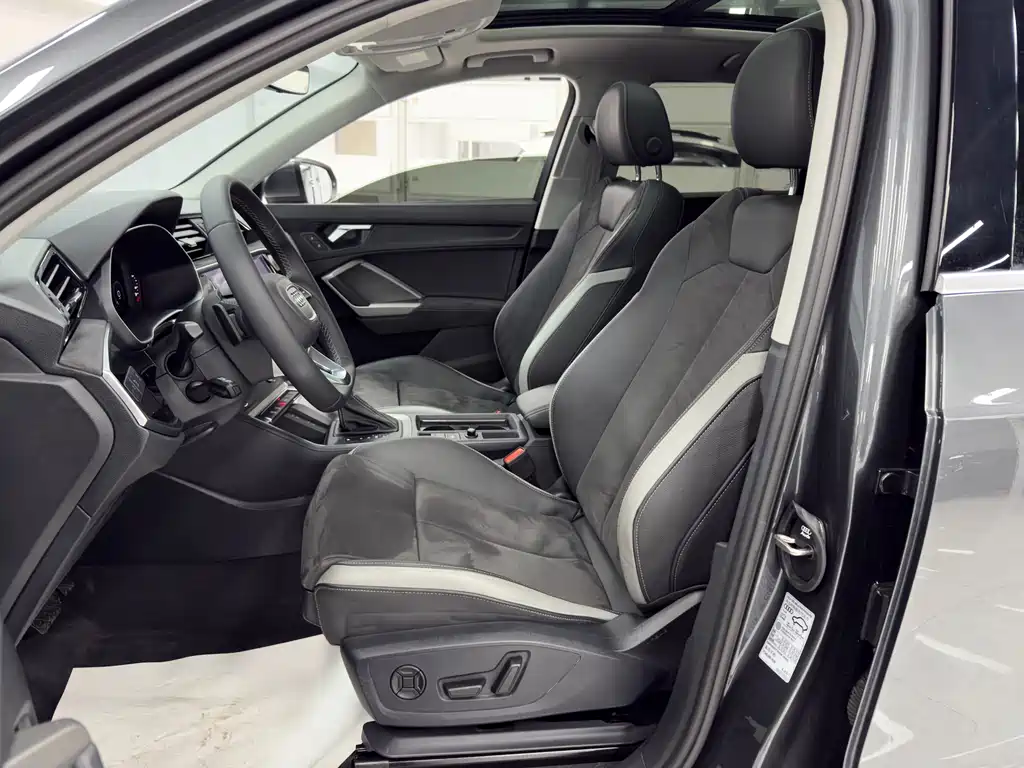 Audi Q3 2023 — фото 17
