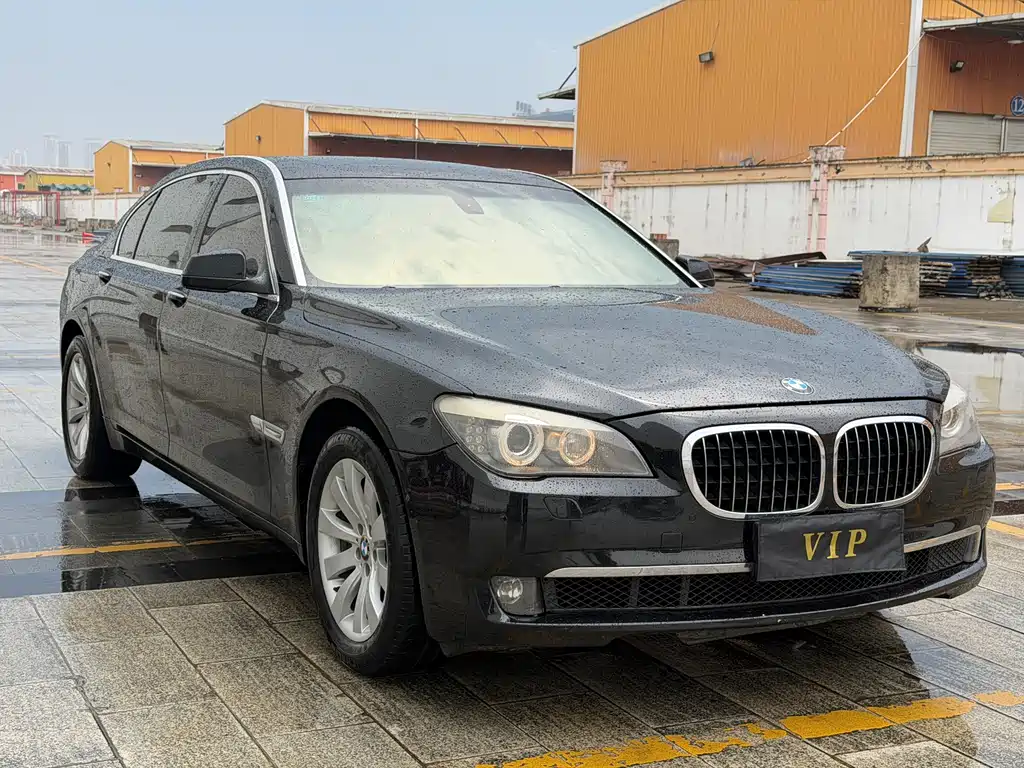 BMW 7 Series 2011 — фото 2