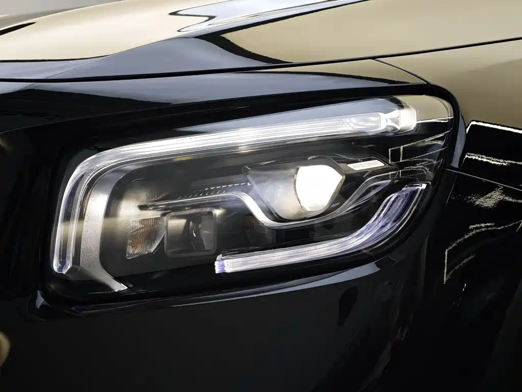 Mercedes-Benz GLB AMG 2023 — фото 26