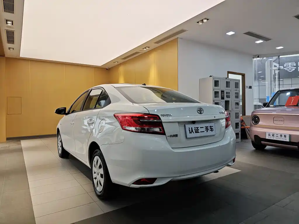 Toyota Vios 2017 — фото 24