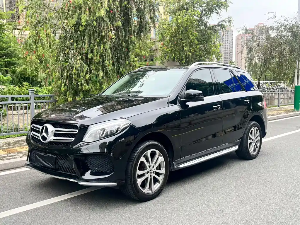 Mercedes-Benz GLE 2016 — фото 1