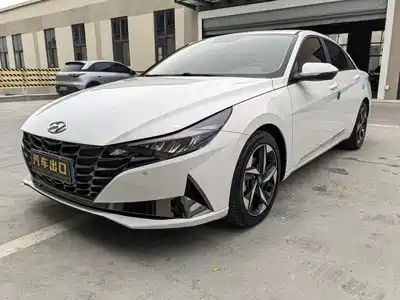 Hyundai Elantra 2022