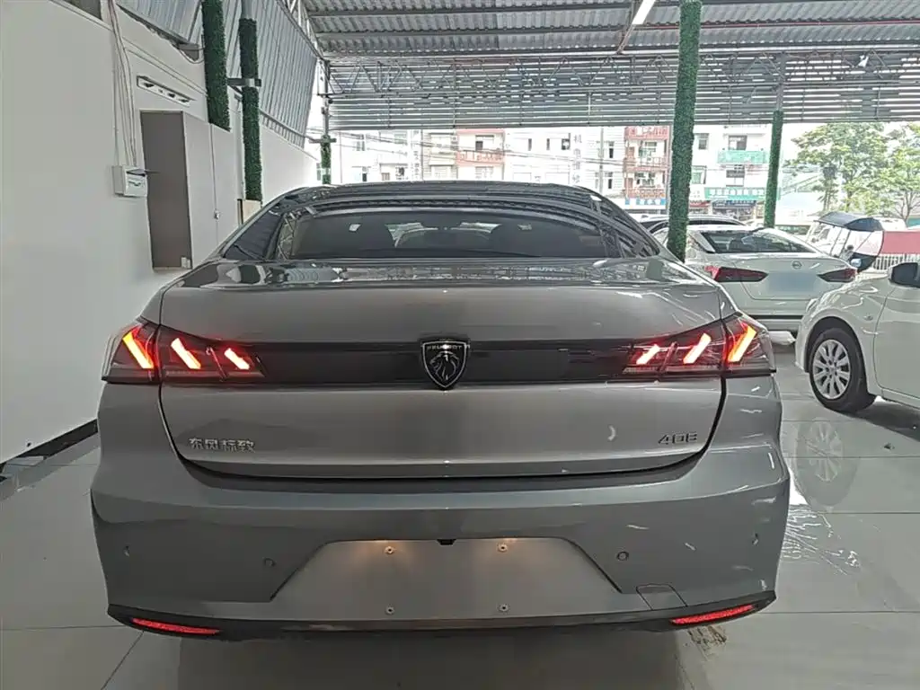 Peugeot 408 2025 — фото 6