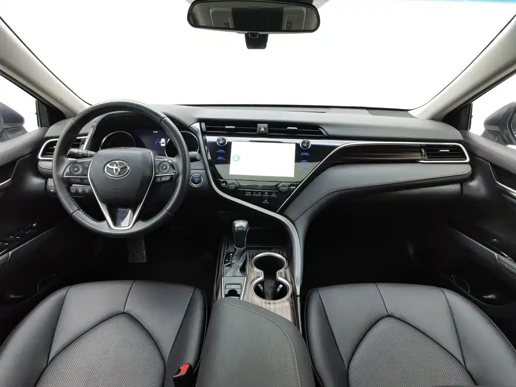 Toyota Camry 2020 — фото 5