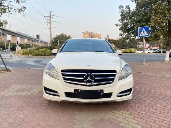 Mercedes-Benz R-Class 2011