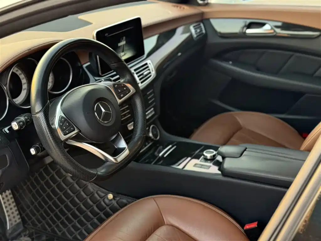 Mercedes-Benz CLS 2016 — фото 13
