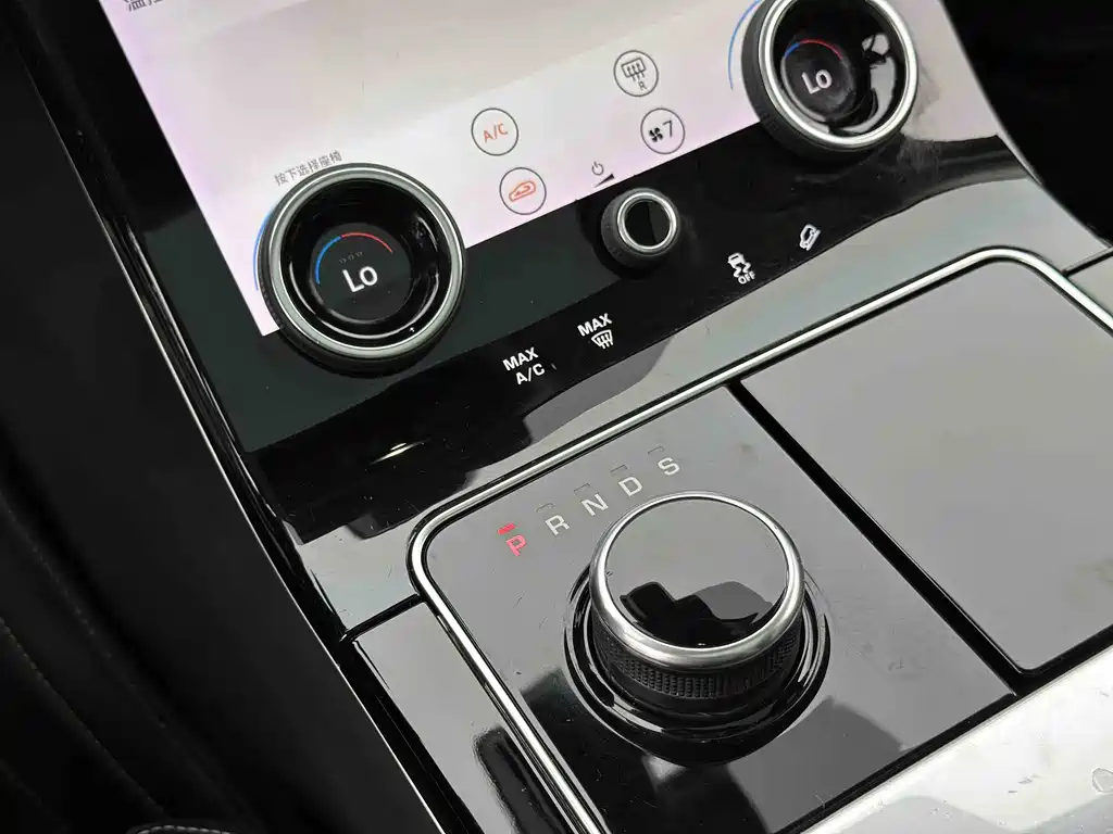 Land Rover Velar 2018 — фото 6