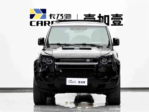 Land Rover Defender 2024