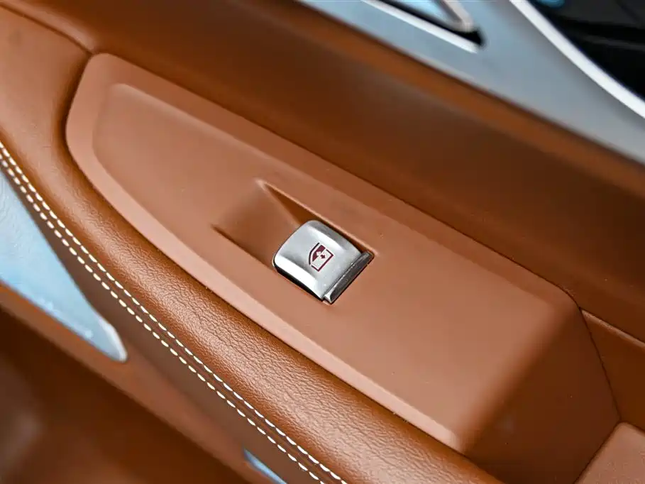 BMW 7 Series 2018 — фото 34