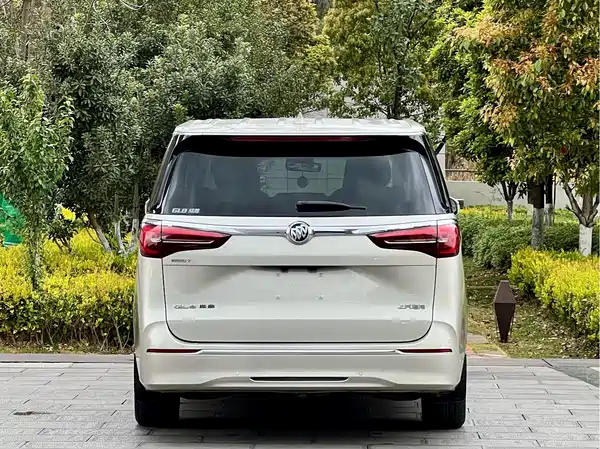 Buick GL8 2021