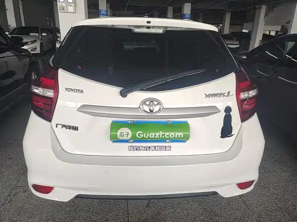 Toyota Yaris L 2022