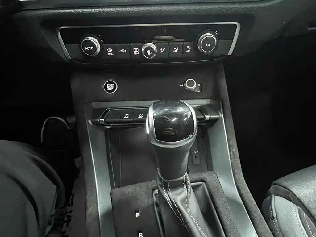 Audi Q3 Sportback 2022 — фото 24