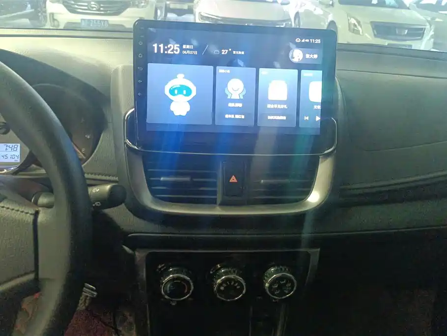 Toyota Yaris L 2021 — фото 13