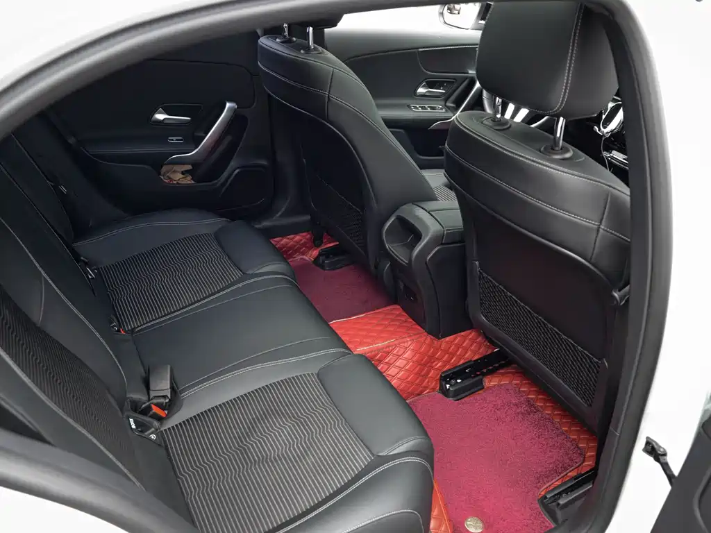 Mercedes-Benz A-Class 2021 — фото 12