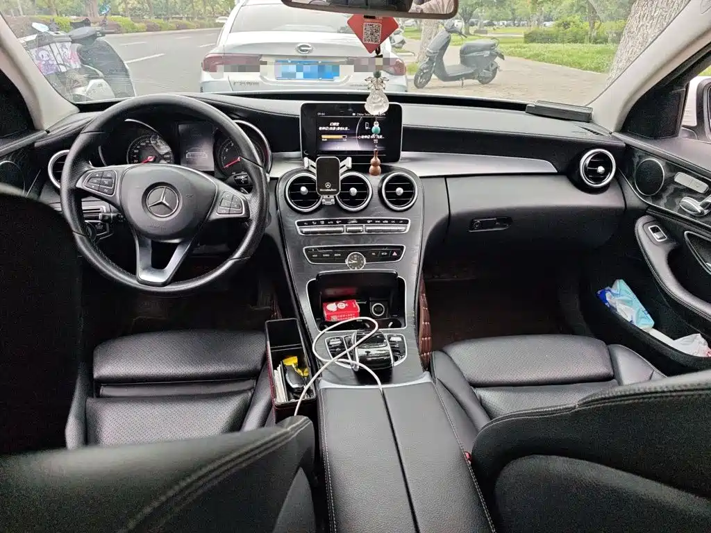 Mercedes-Benz C-Class 2018 — фото 13