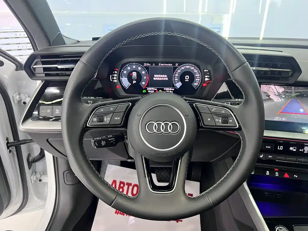 Audi A3 2024 — фото 10