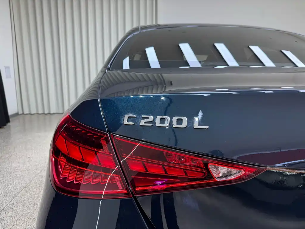 Mercedes-Benz C-Class 2023 — фото 28