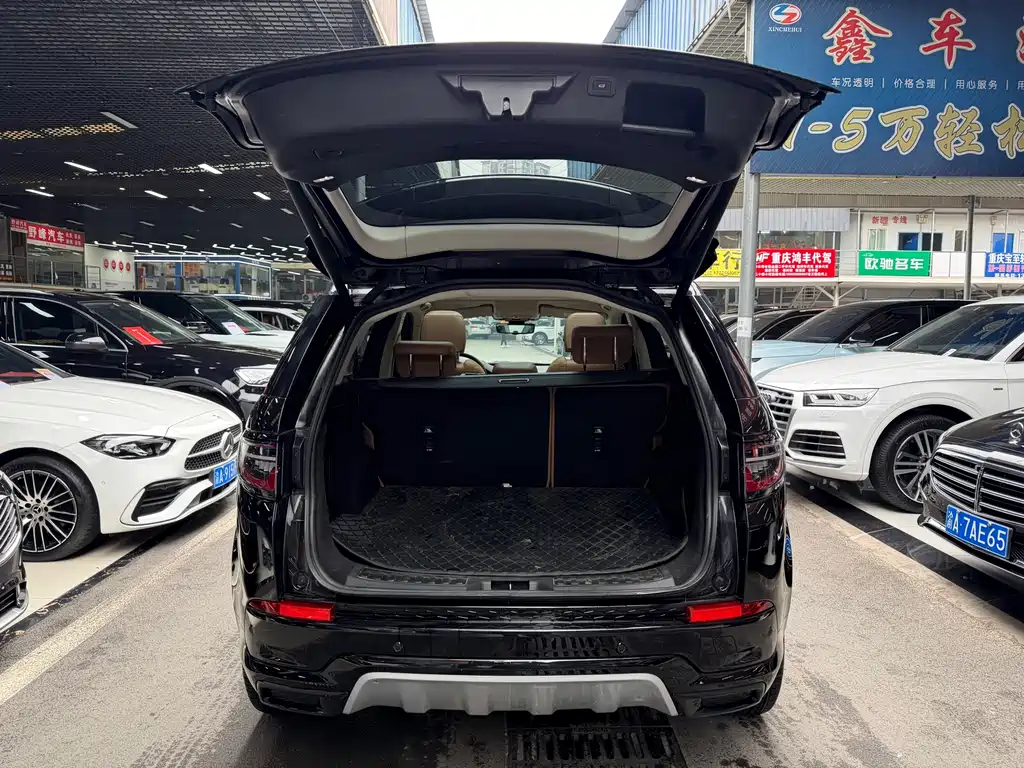 Land Rover Discovery Sport 2023 — фото 24