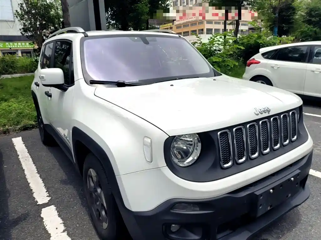 Jeep Renegade 2017 — фото 4