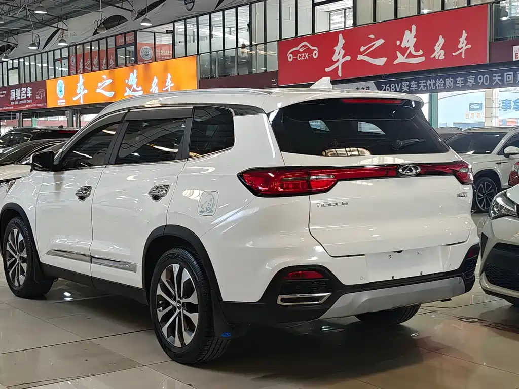 Chery Tiggo 8 2018 — фото 3