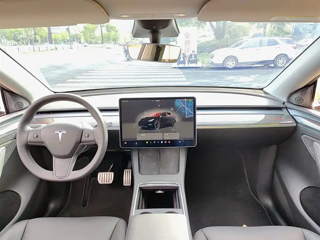 Tesla Model Y 2023 — фото 10