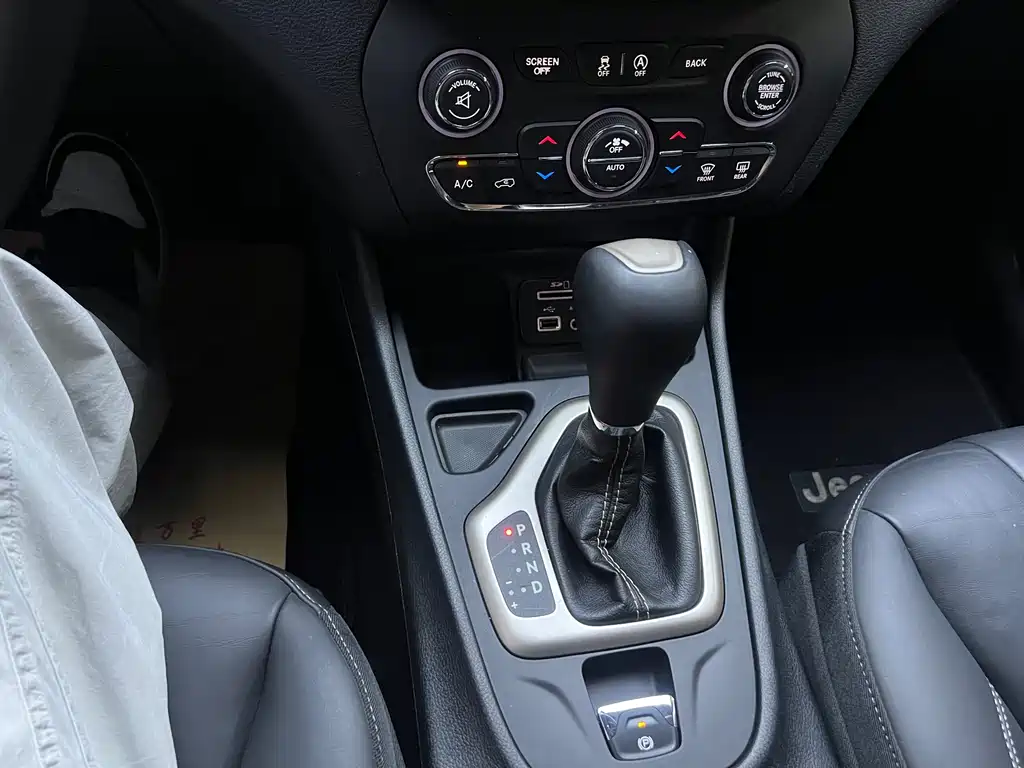 Jeep Cherokee 2016