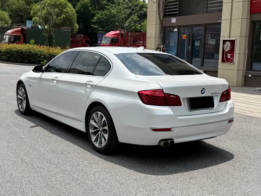 BMW 5 Series 2013 — фото 7