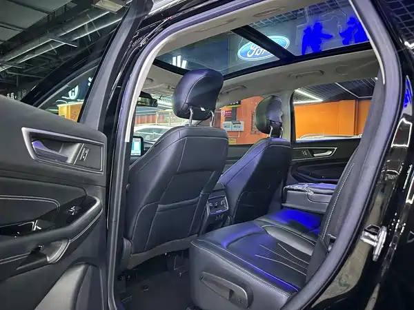 Ford Edge 2021