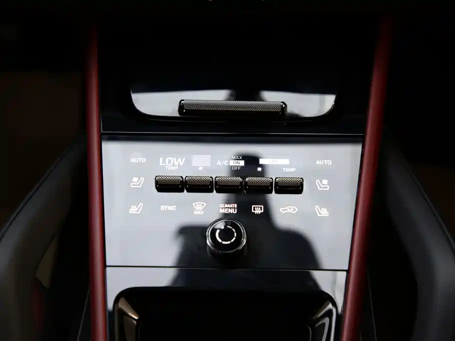 Porsche Cayenne 2023 — фото 13