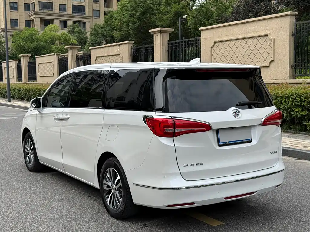 Buick GL8 2020