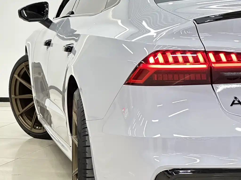 Audi A7L 2022 — фото 22