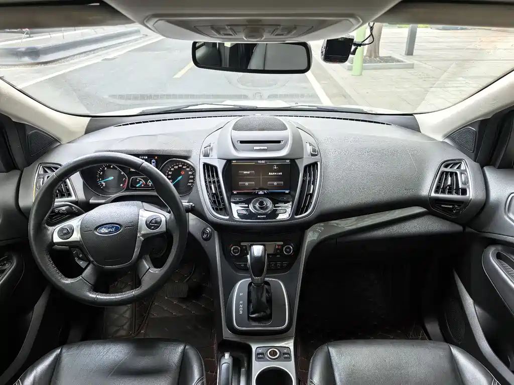 Ford Kuga 2016 — фото 12