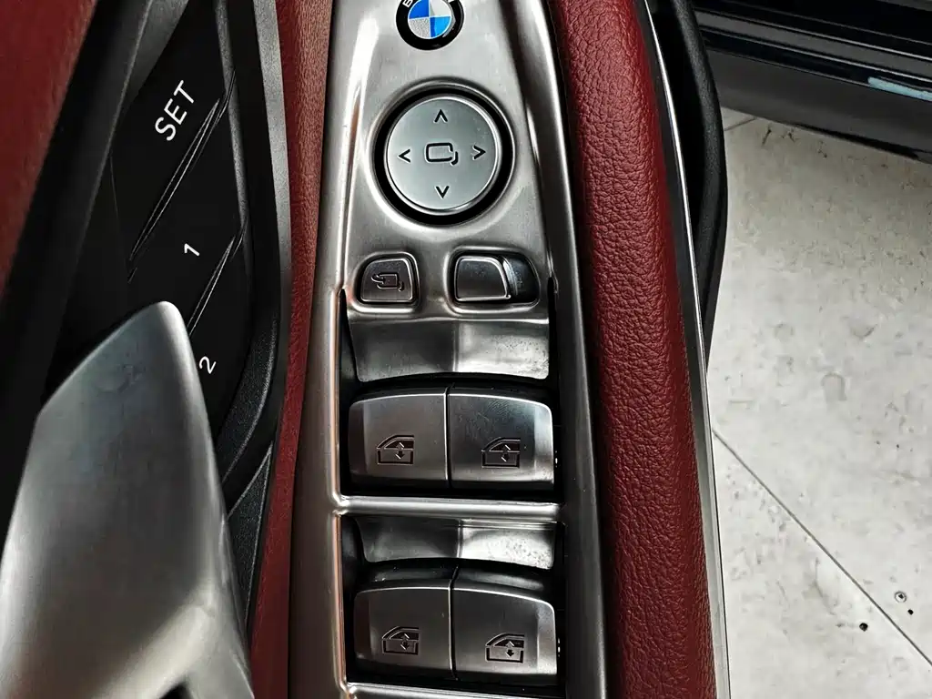 BMW 3 Series 2023 — фото 12