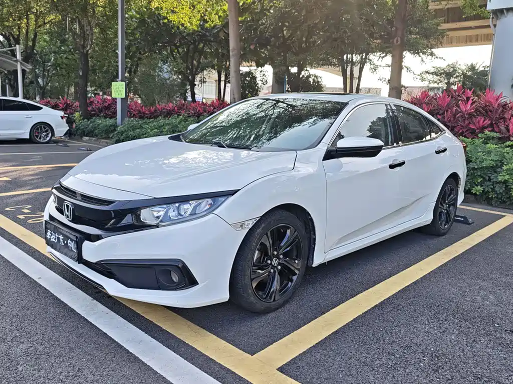 Honda Civic 2020 — фото 1