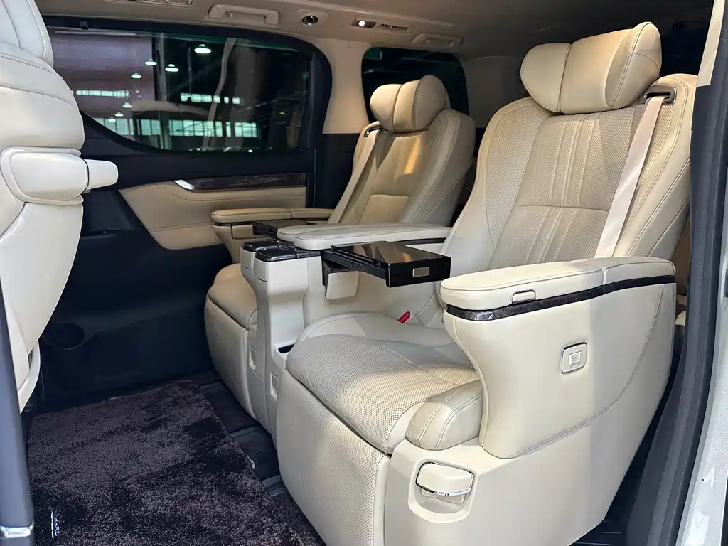 Toyota Alphard 2021 — фото 16