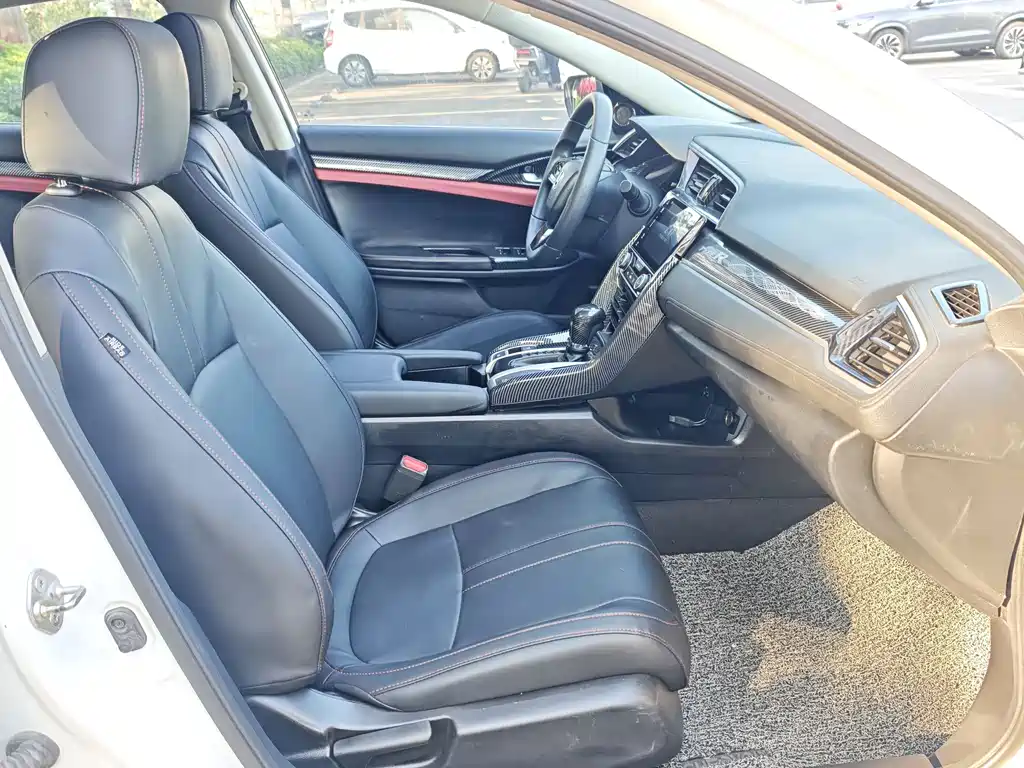 Honda Civic 2020 — фото 17