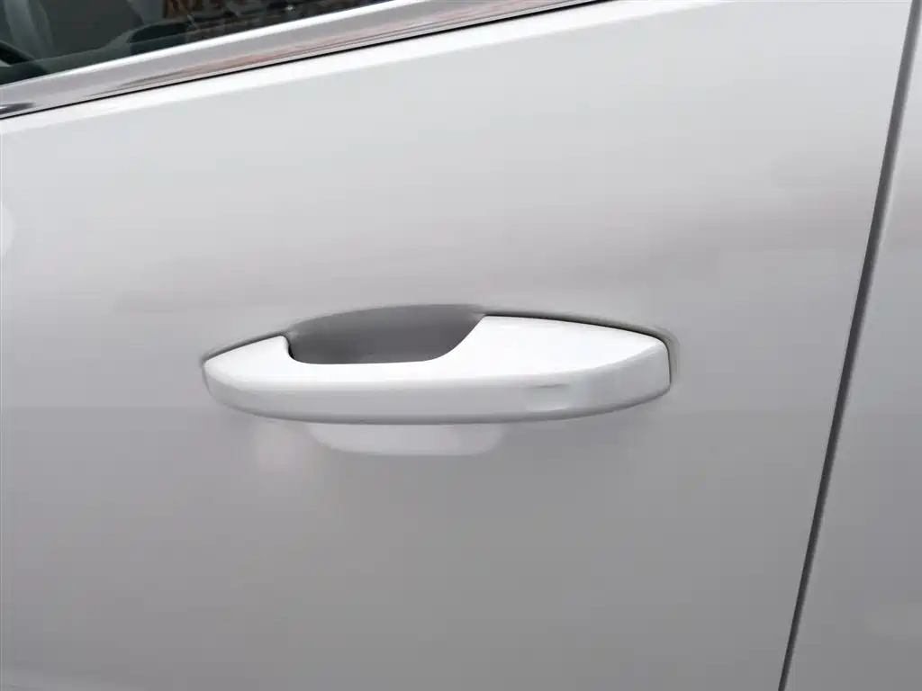 Volvo XC40 2020 — фото 18
