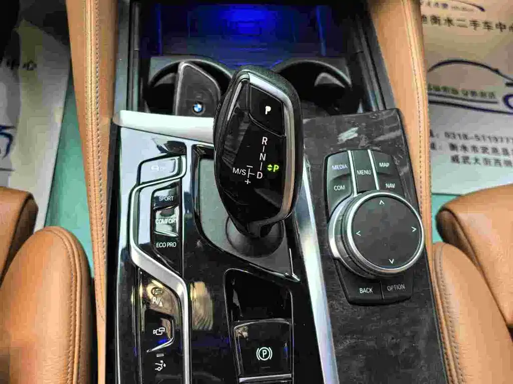 BMW 6 Series GT 2023 — фото 11