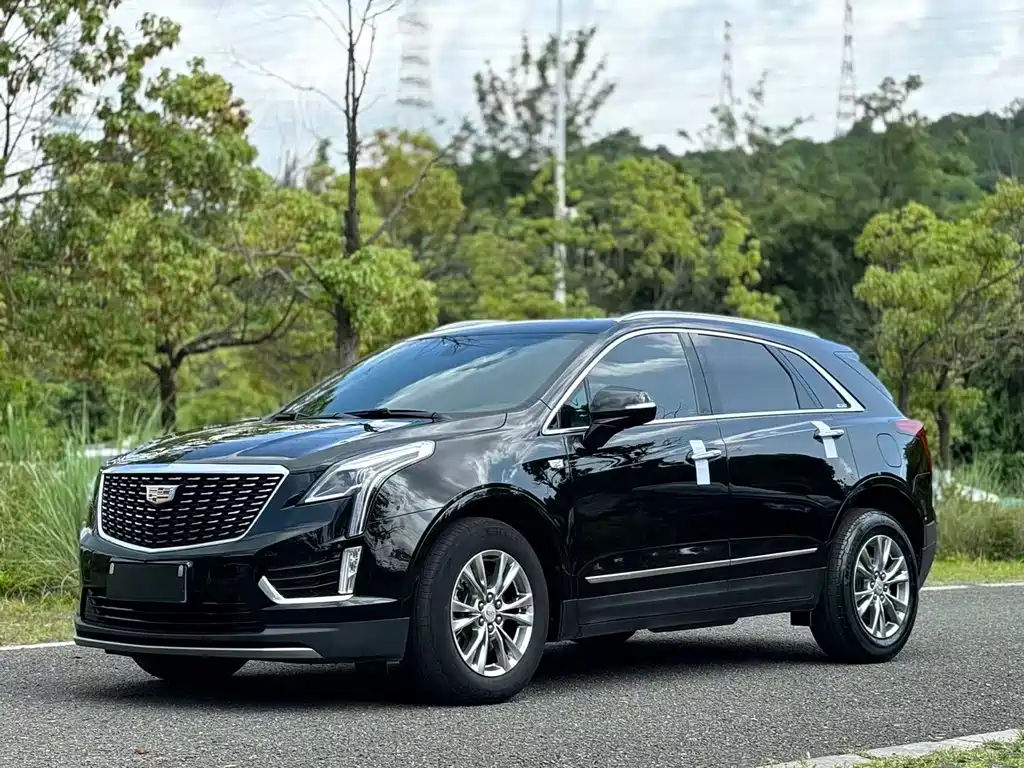 Cadillac XT5 2022 — фото 1