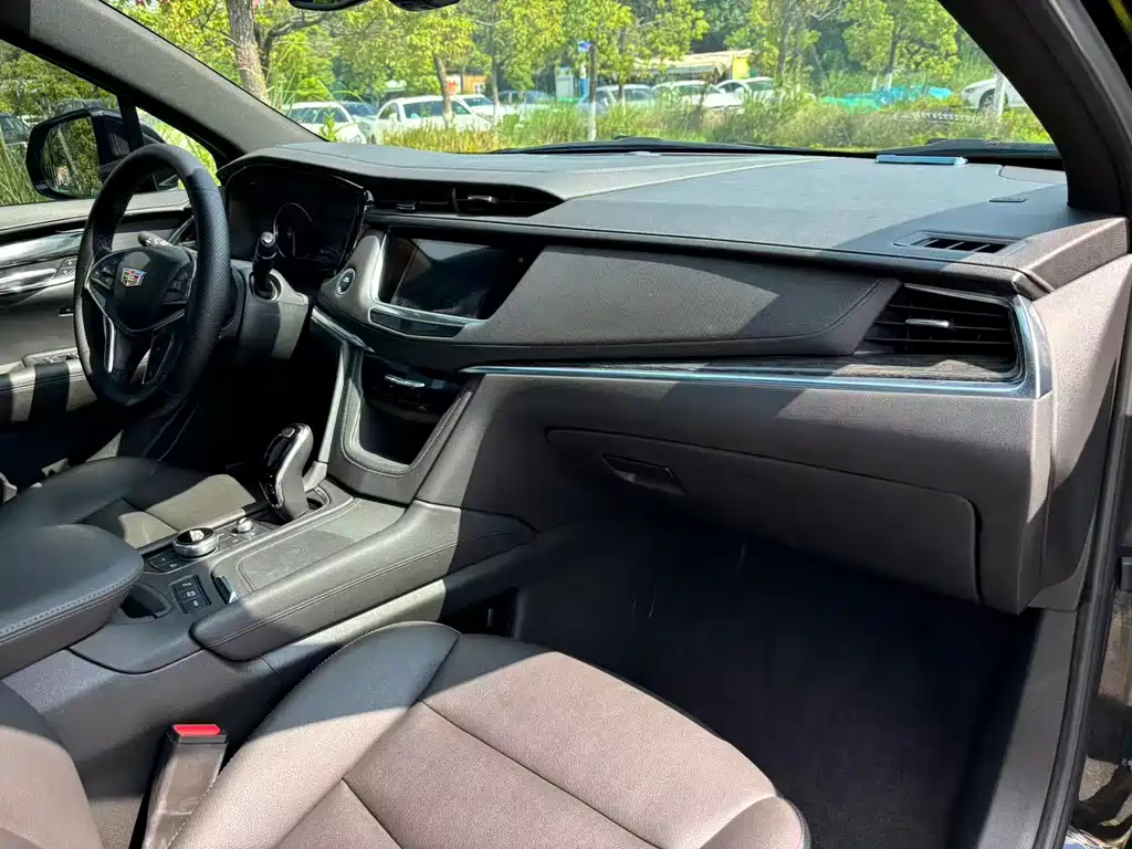 Cadillac XT5 2022 — фото 16