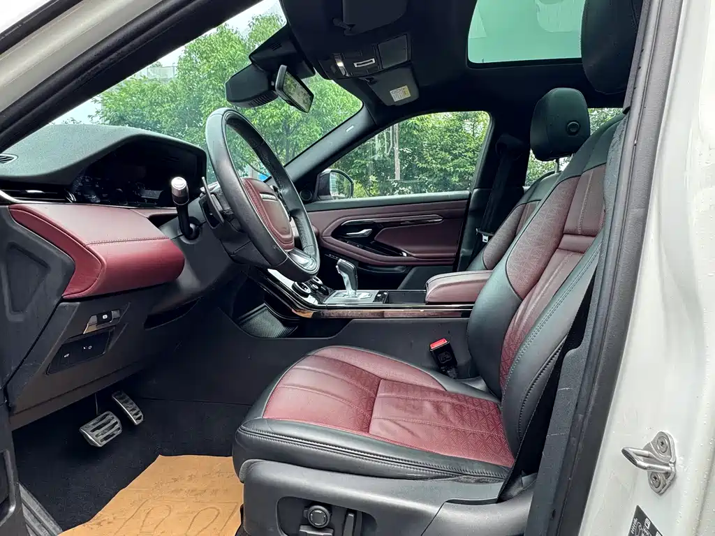 Land Rover Evoque 2021 — фото 11
