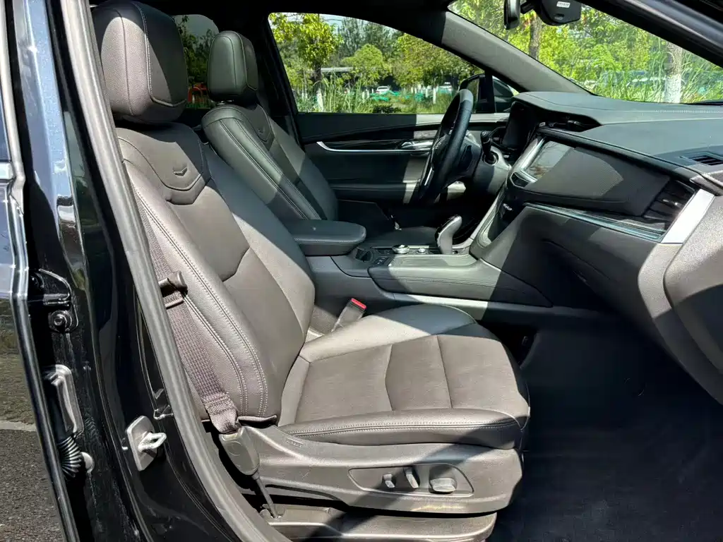 Cadillac XT5 2022 — фото 17