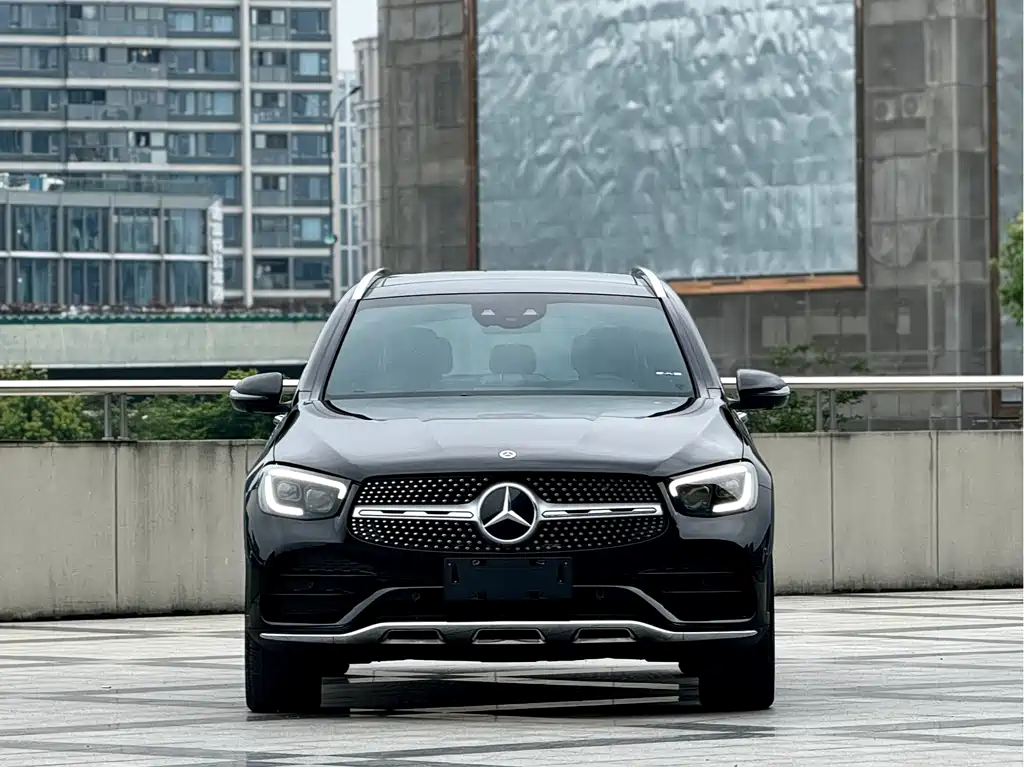 Mercedes-Benz GLC 2023