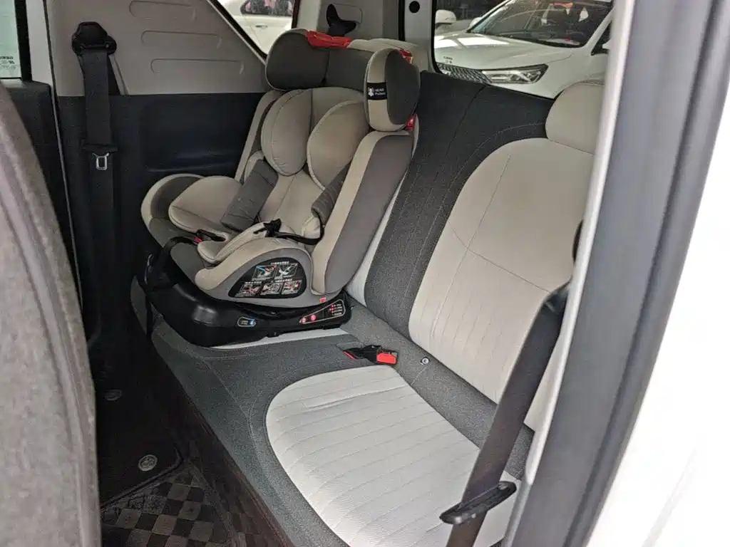 Geely Galaxy Panda 2025 — фото 17