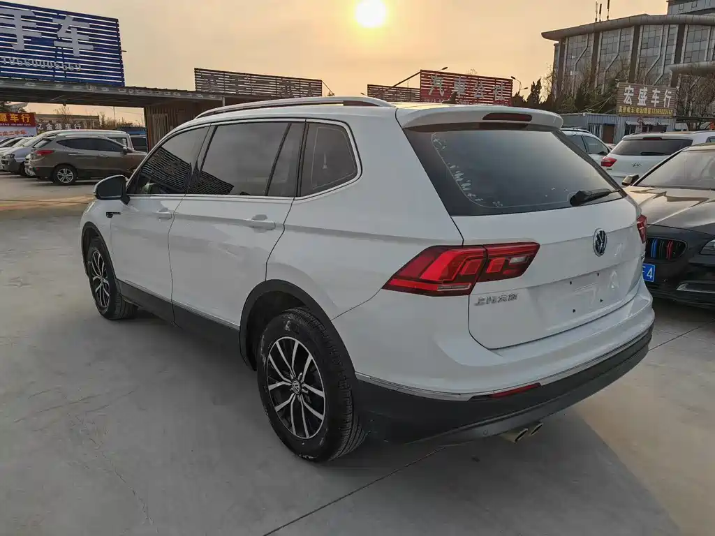Volkswagen Tiguan L 2019 — фото 6