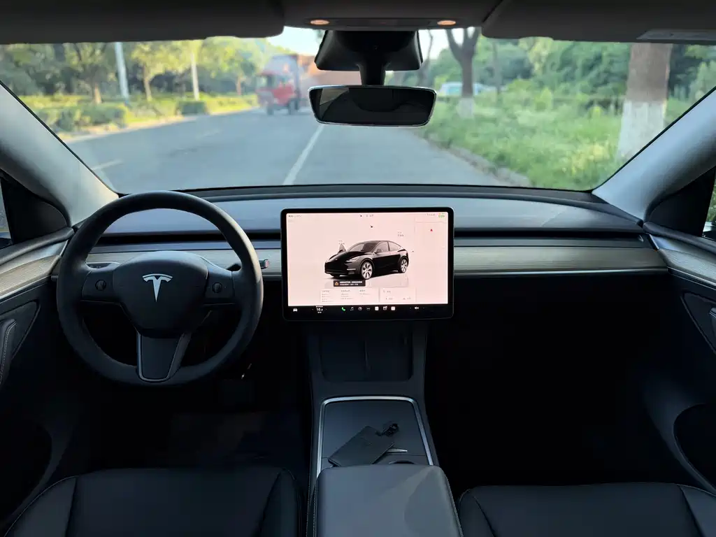 Tesla Model Y 2023 — фото 16