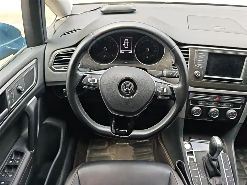 Volkswagen Golf Sportsvan 2017 — фото 11